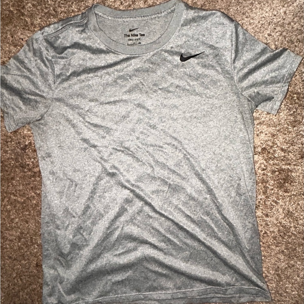 Nike DRI FIT Gray Short Sleeve Tee